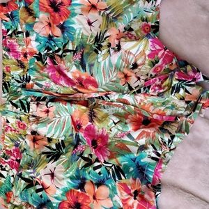 Flower pattern shorts